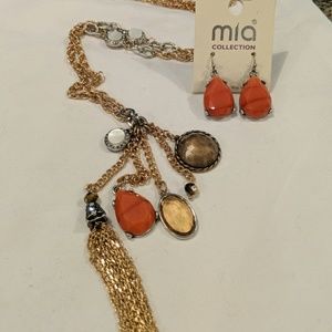 Statement drop necklace with earrings